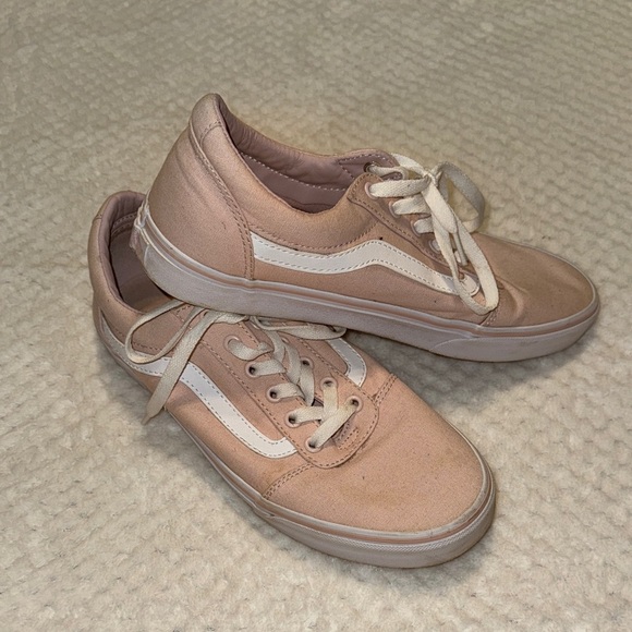 👟 Women’s Vans Low Tops – Pastel Pink – Size 11 - Picture 1 of 12